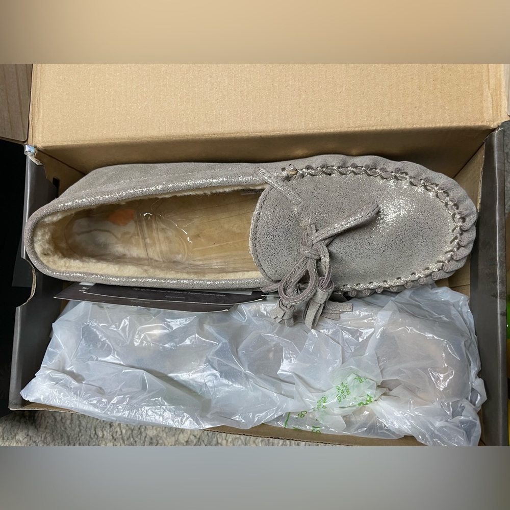 Bearpaw Rosalina distressed moccasin slippers